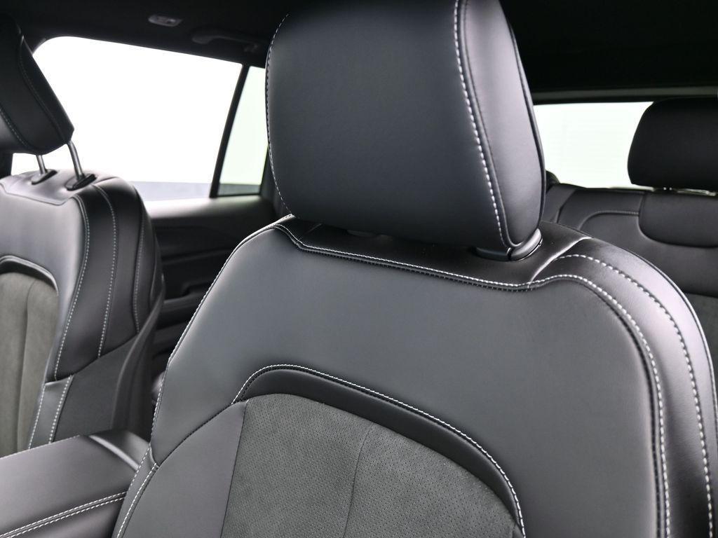 new 2025 Jeep Grand Cherokee car