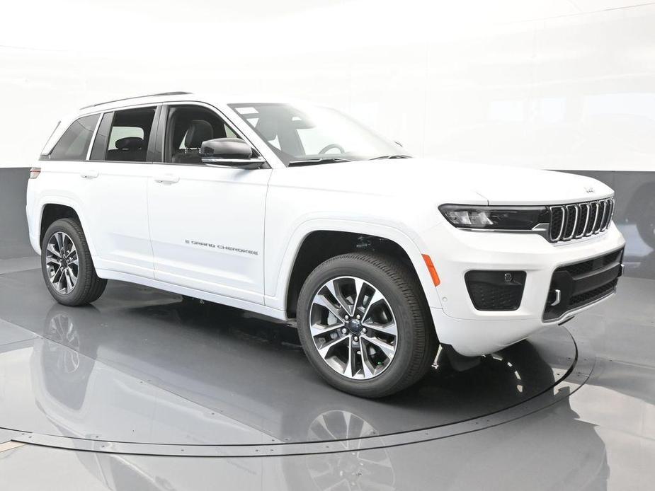 new 2024 Jeep Grand Cherokee car, priced at $48,214