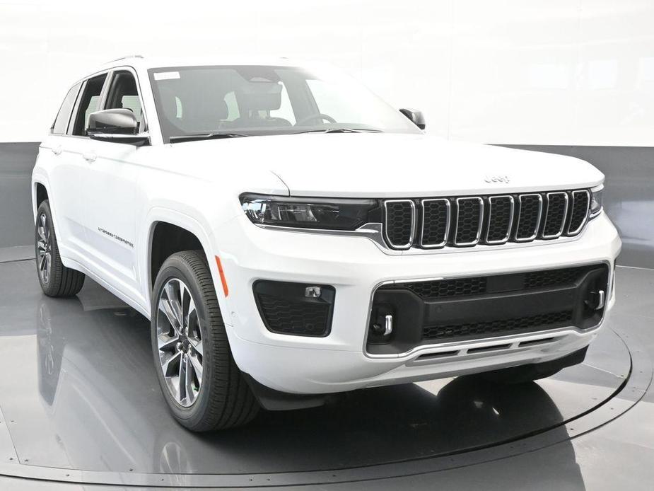 new 2024 Jeep Grand Cherokee car, priced at $48,214