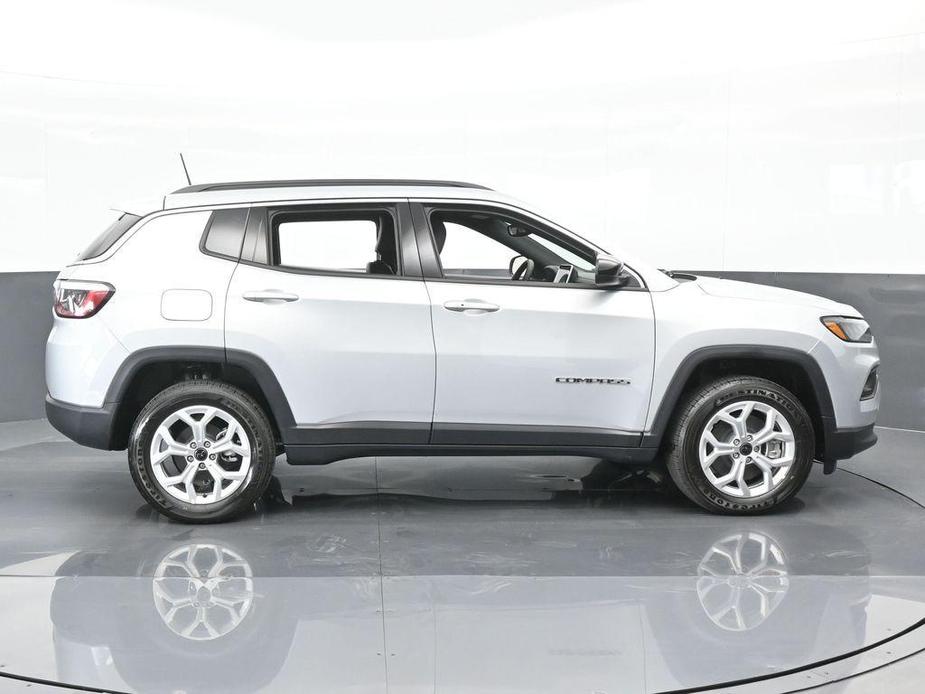 new 2025 Jeep Compass car, priced at $27,612