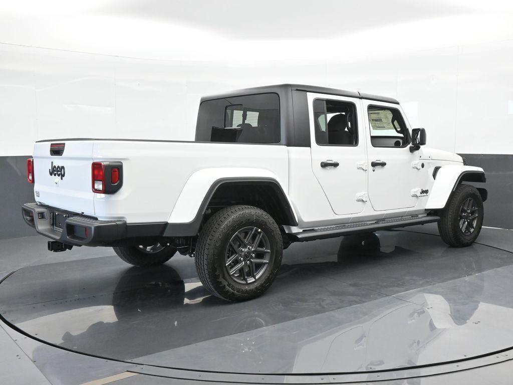 new 2024 Jeep Gladiator car, priced at $42,291