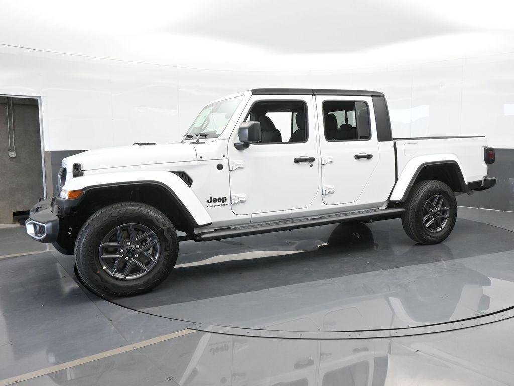 new 2024 Jeep Gladiator car, priced at $42,291