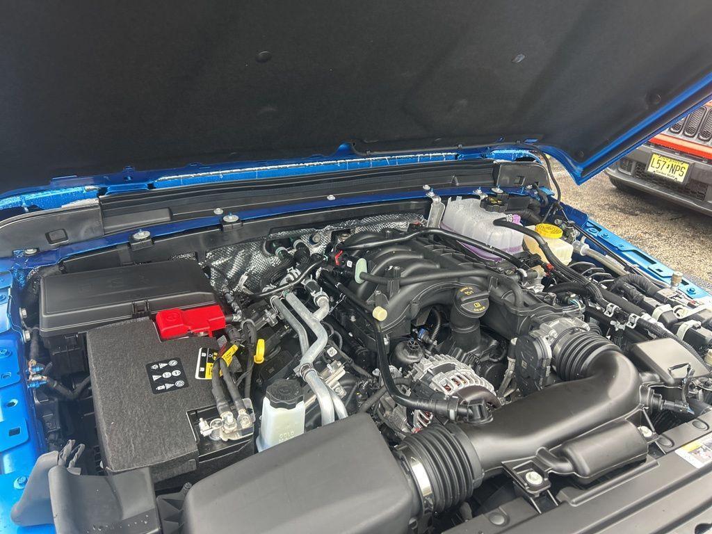 new 2025 Jeep Wrangler car, priced at $45,556