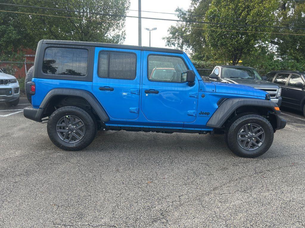 new 2025 Jeep Wrangler car, priced at $45,556