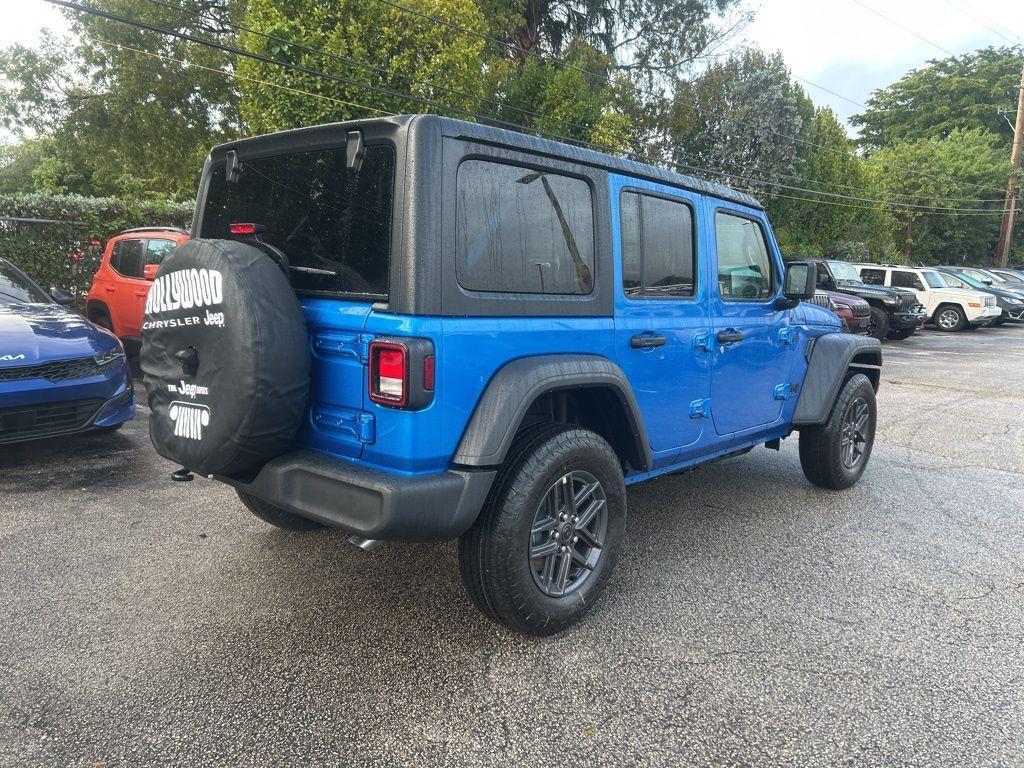 new 2025 Jeep Wrangler car, priced at $45,556