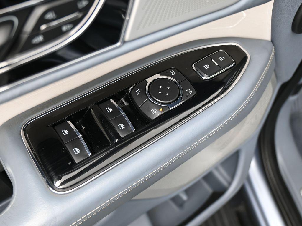 used 2019 Lincoln Navigator car, priced at $34,997