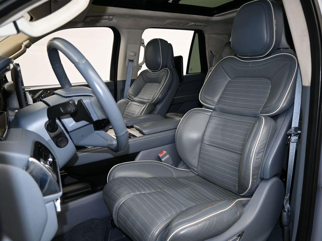 used 2019 Lincoln Navigator car, priced at $34,997