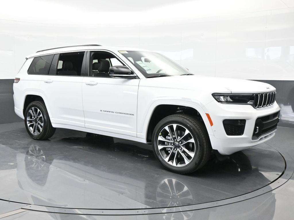 new 2024 Jeep Grand Cherokee L car, priced at $56,260