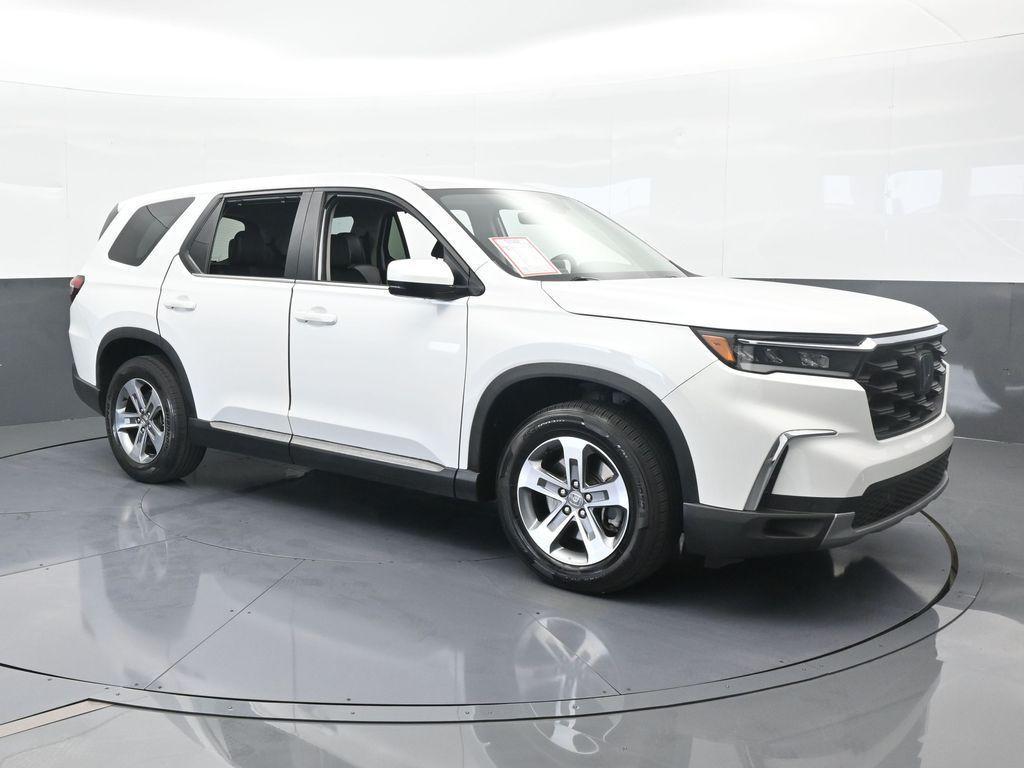 used 2023 Honda Pilot car, priced at $29,597
