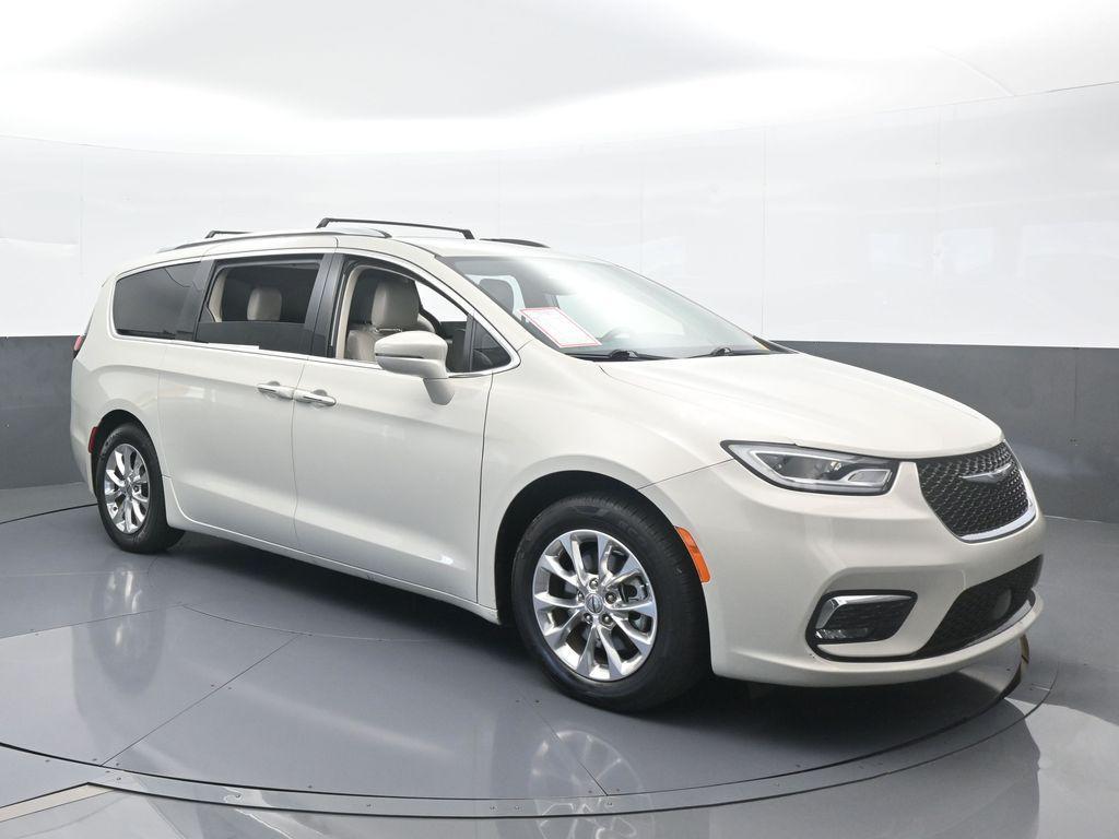 used 2021 Chrysler Pacifica car, priced at $19,995