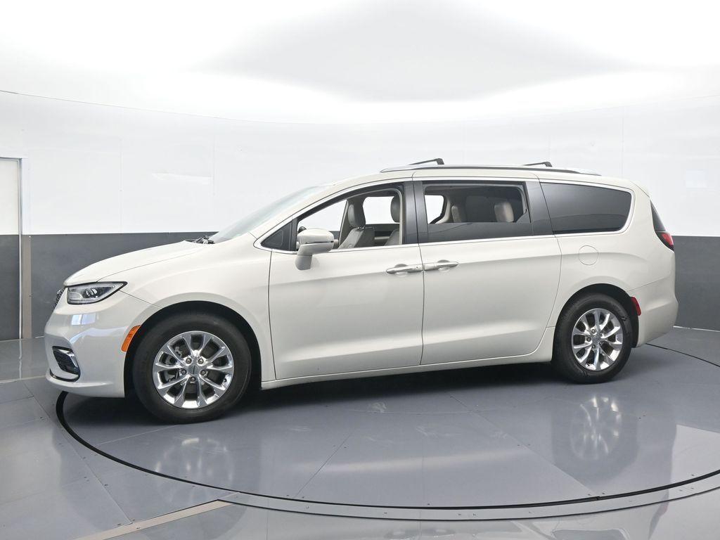 used 2021 Chrysler Pacifica car, priced at $19,995