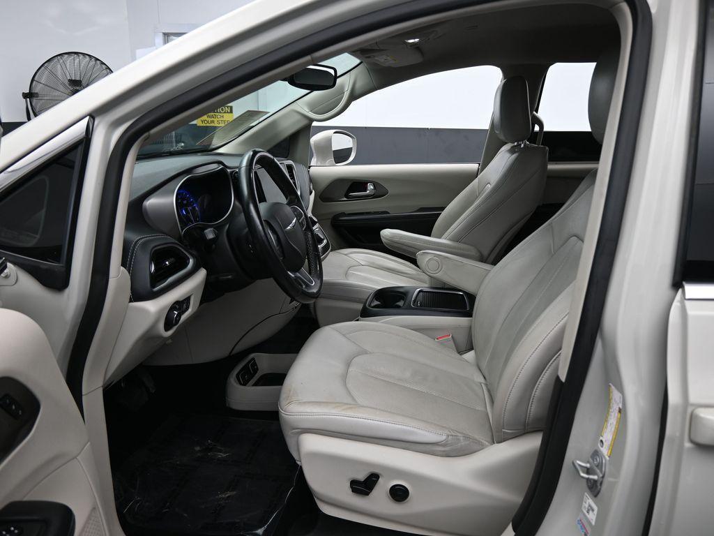 used 2021 Chrysler Pacifica car, priced at $19,995