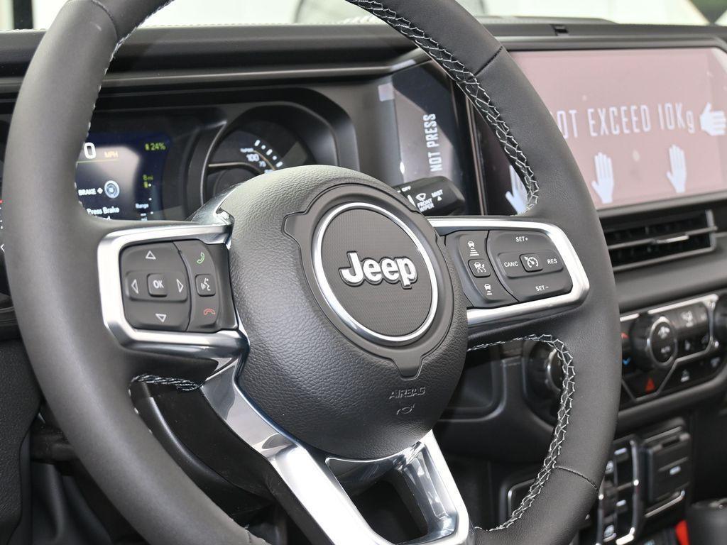 new 2025 Jeep Wrangler 4xe car