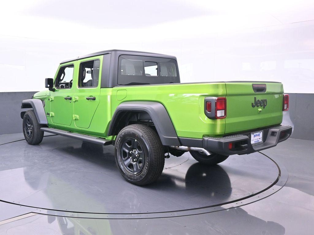 new 2025 Jeep Gladiator car