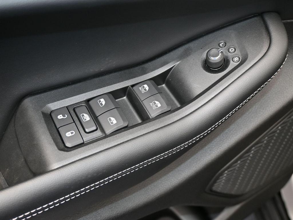 new 2025 Jeep Grand Cherokee car