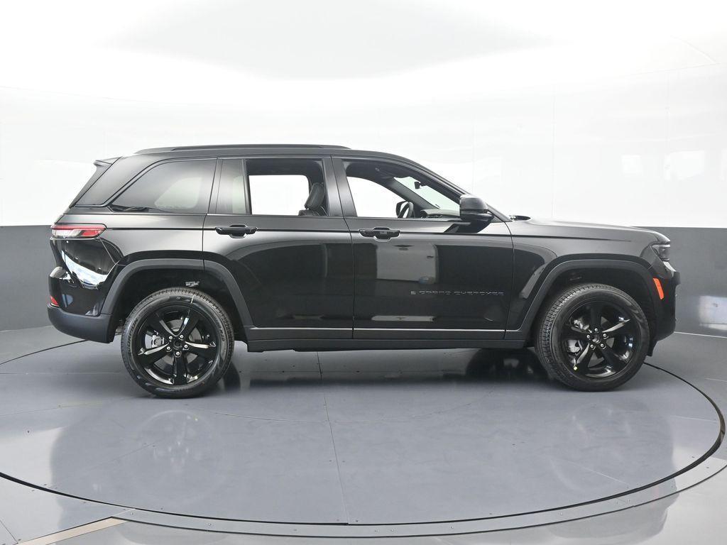 new 2025 Jeep Grand Cherokee car