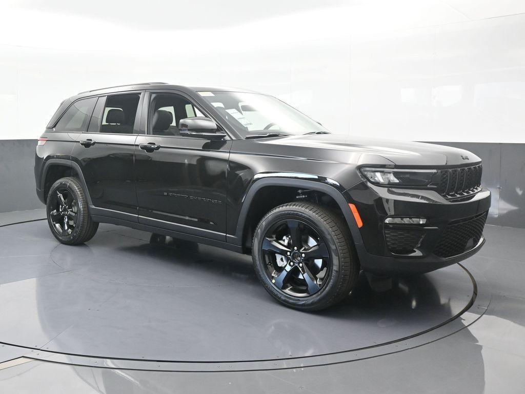 new 2025 Jeep Grand Cherokee car