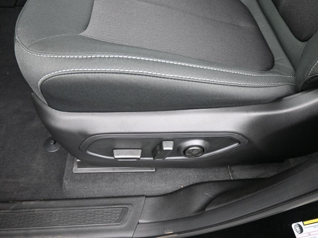 new 2025 Jeep Grand Cherokee L car
