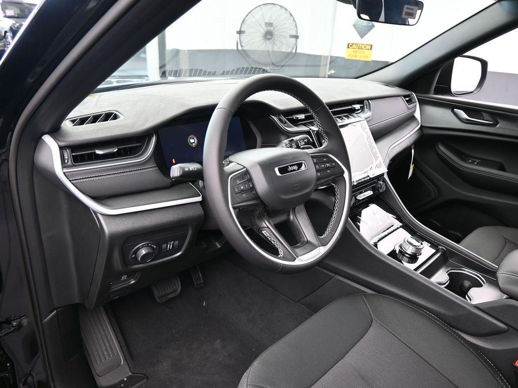 new 2025 Jeep Grand Cherokee L car