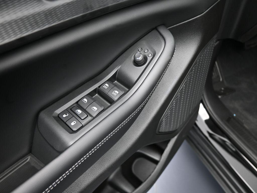 new 2025 Jeep Grand Cherokee L car