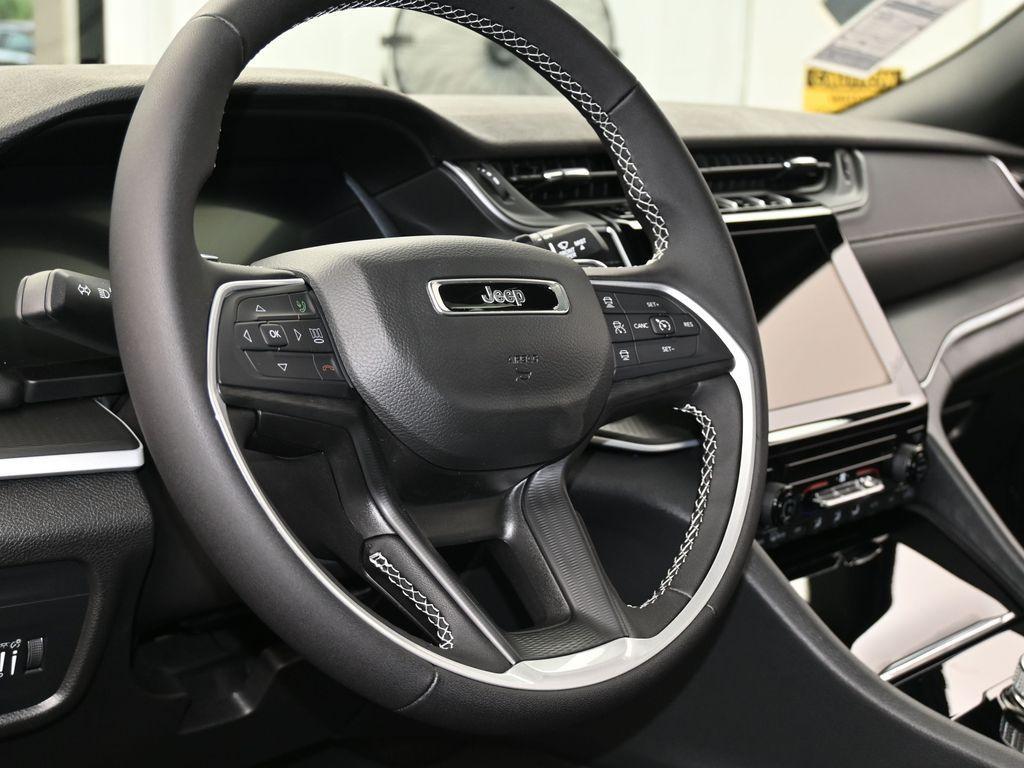 new 2025 Jeep Grand Cherokee car