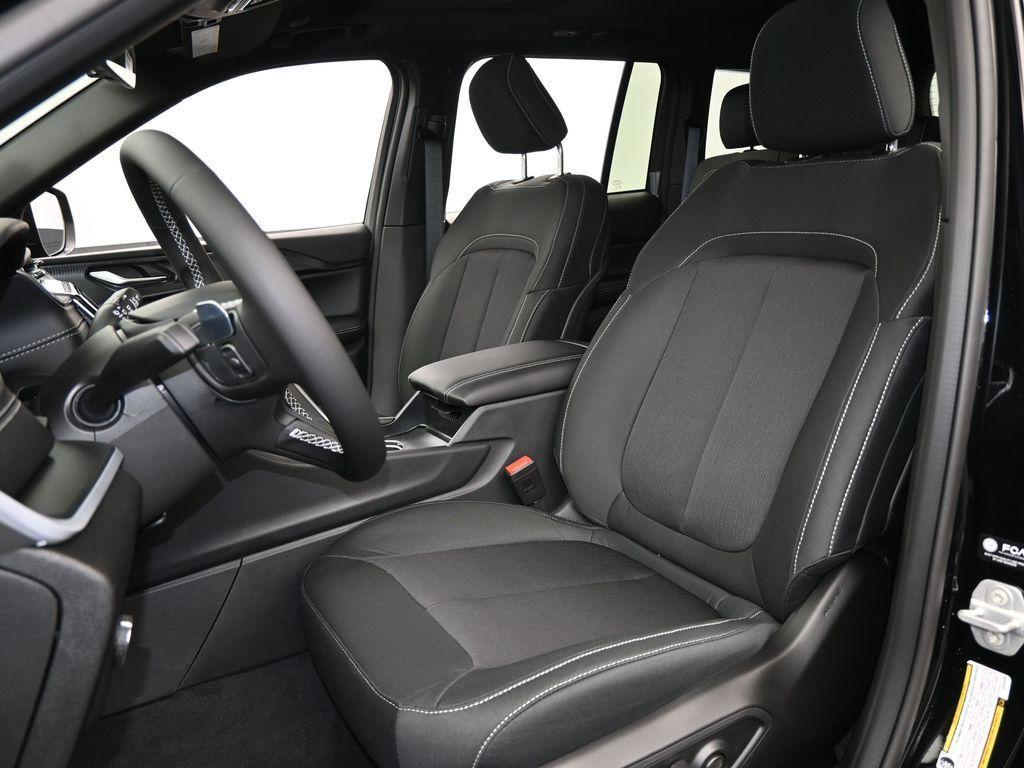 new 2025 Jeep Grand Cherokee car