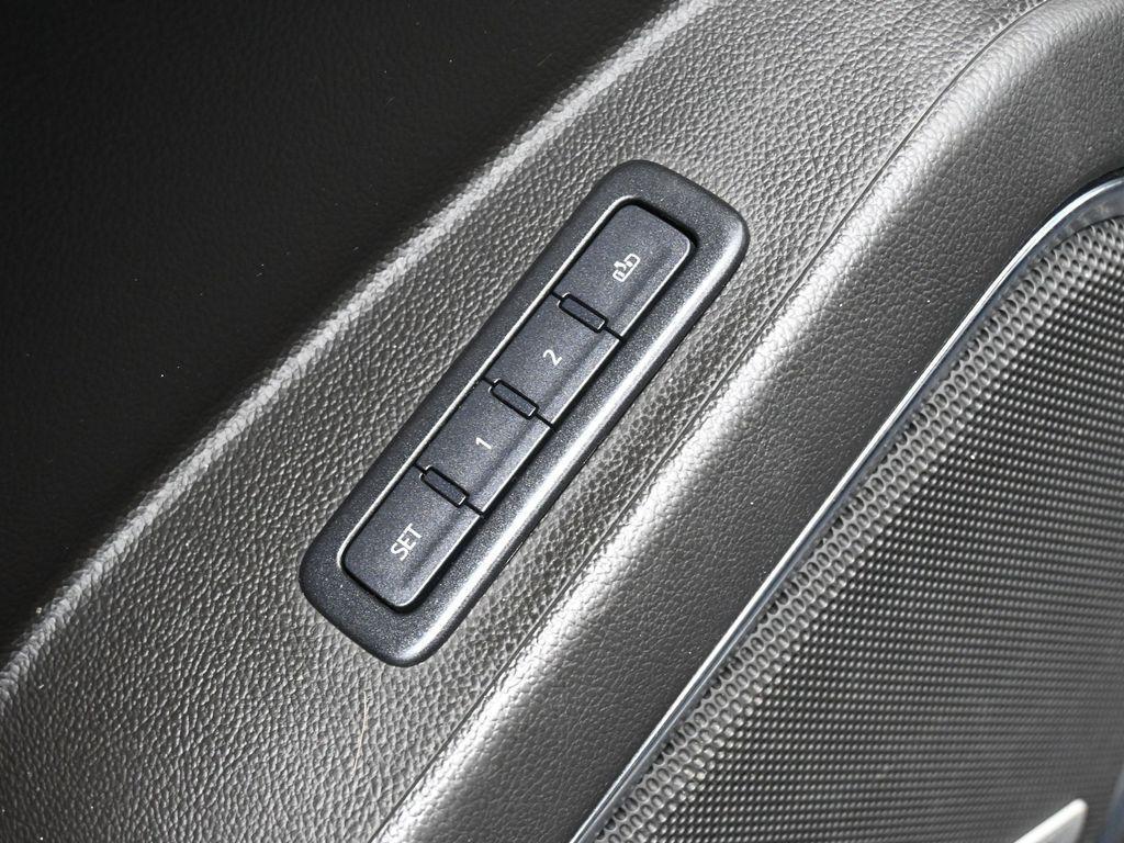 used 2020 GMC Yukon car, priced at $35,595