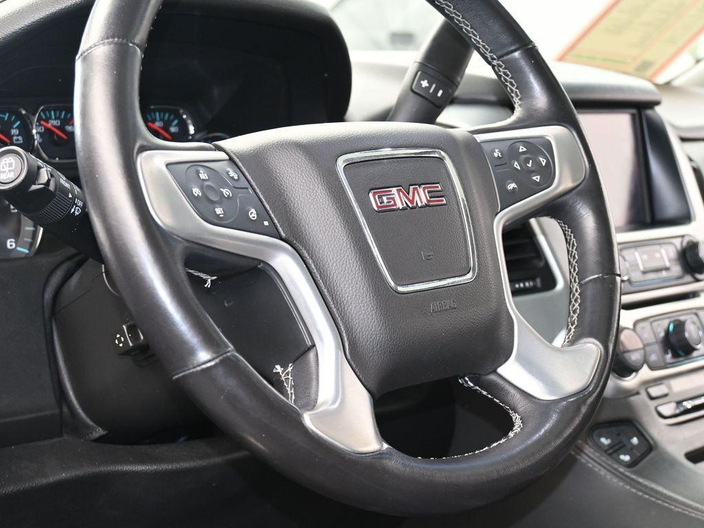 used 2020 GMC Yukon car, priced at $35,595