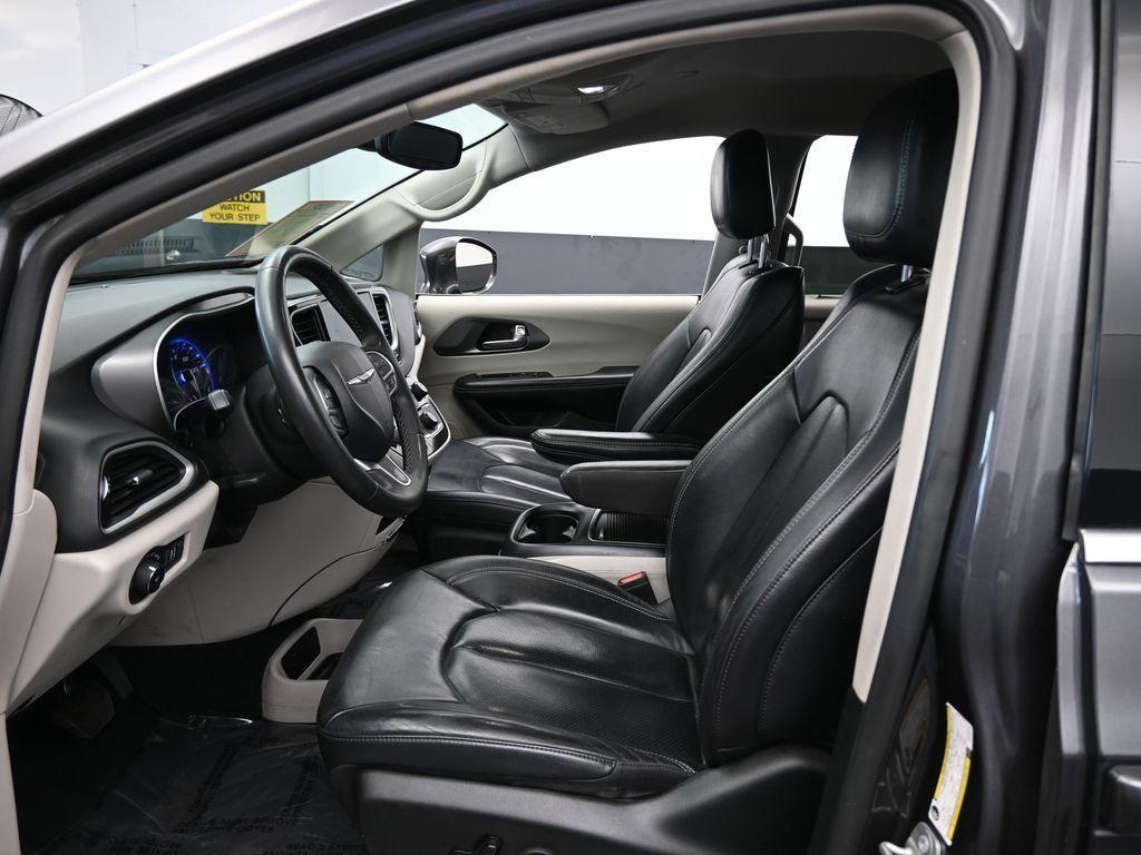 used 2022 Chrysler Pacifica car, priced at $17,995
