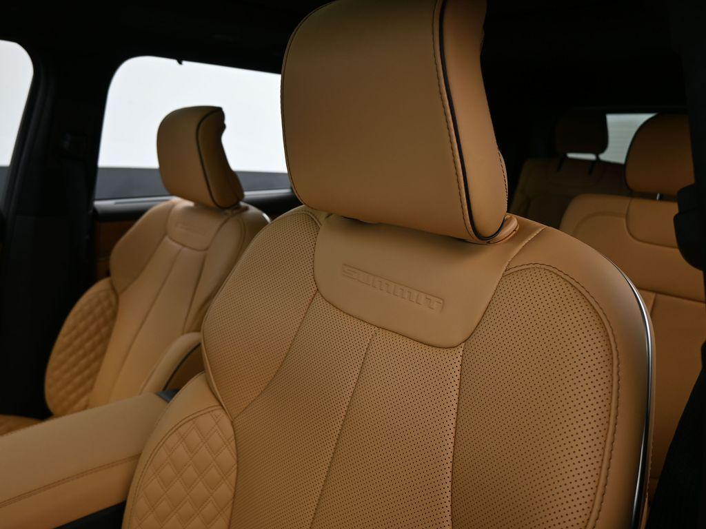 new 2025 Jeep Grand Cherokee L car