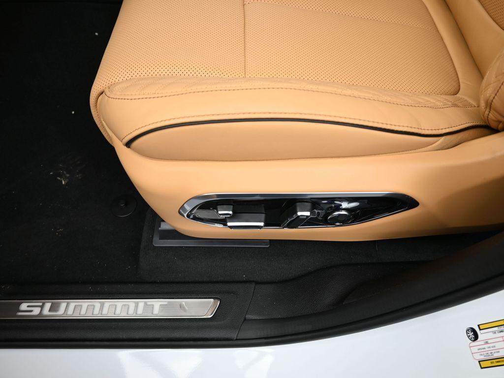 new 2025 Jeep Grand Cherokee L car