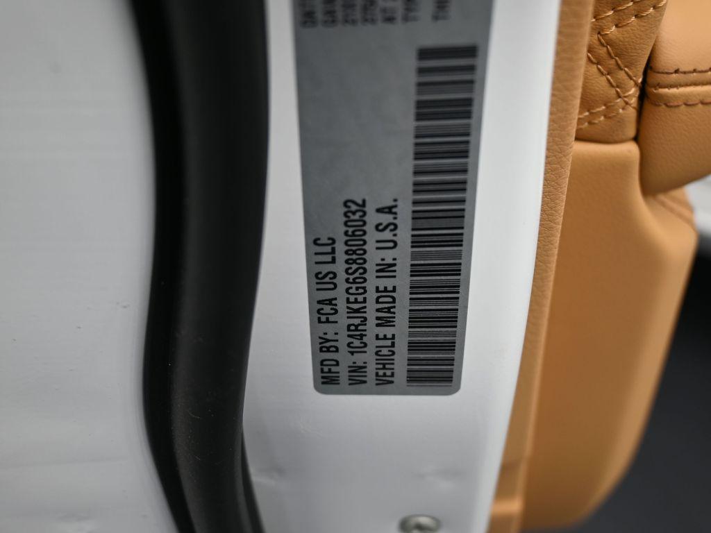 new 2025 Jeep Grand Cherokee L car