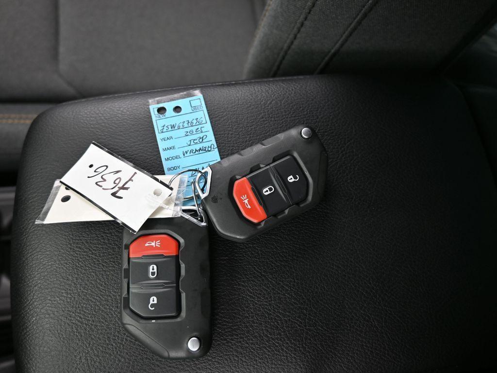 new 2025 Jeep Wrangler car