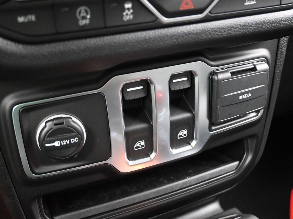 new 2025 Jeep Wrangler car