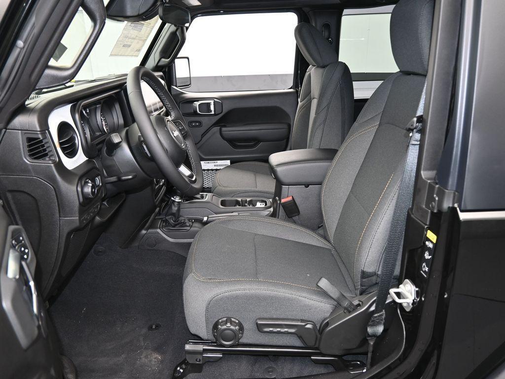 new 2025 Jeep Wrangler car