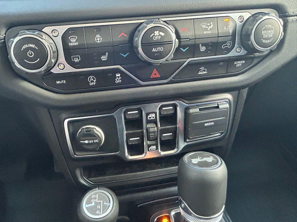 new 2025 Jeep Wrangler car, priced at $51,335