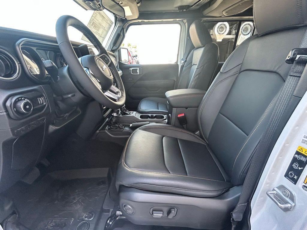 new 2025 Jeep Wrangler car, priced at $51,335