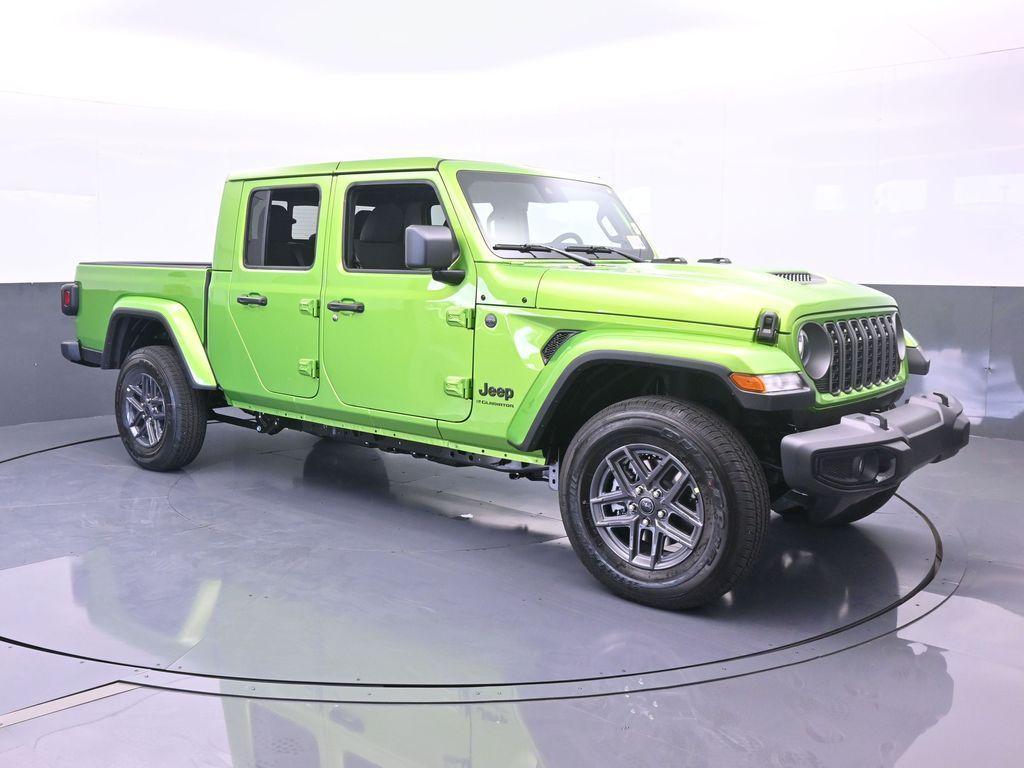 new 2025 Jeep Gladiator car