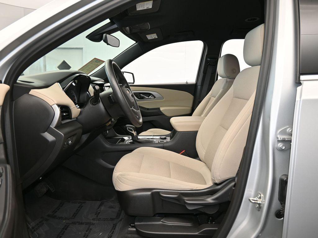 used 2022 Chevrolet Traverse car, priced at $20,991