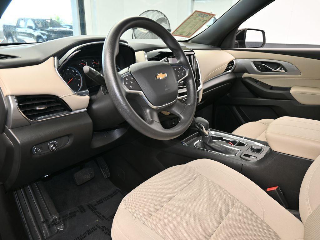 used 2022 Chevrolet Traverse car, priced at $20,991