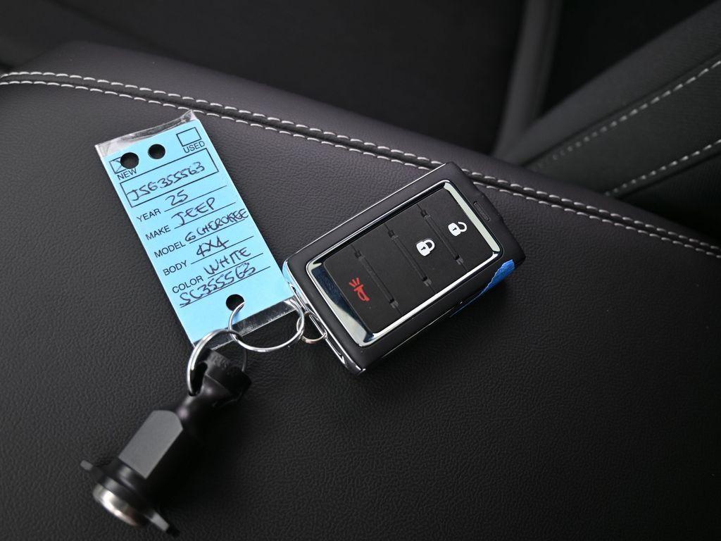 new 2025 Jeep Grand Cherokee car