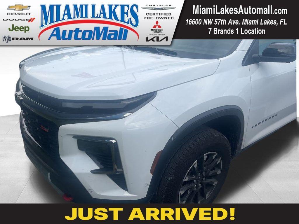 used 2024 Chevrolet Traverse car, priced at $41,872