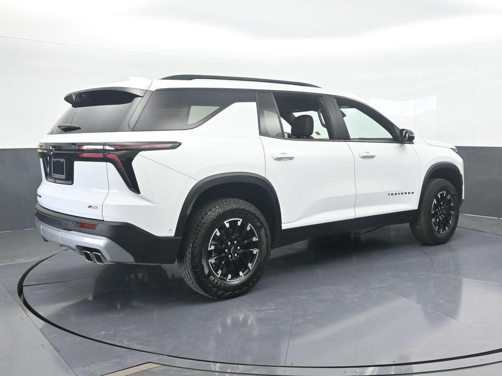used 2024 Chevrolet Traverse car, priced at $41,872