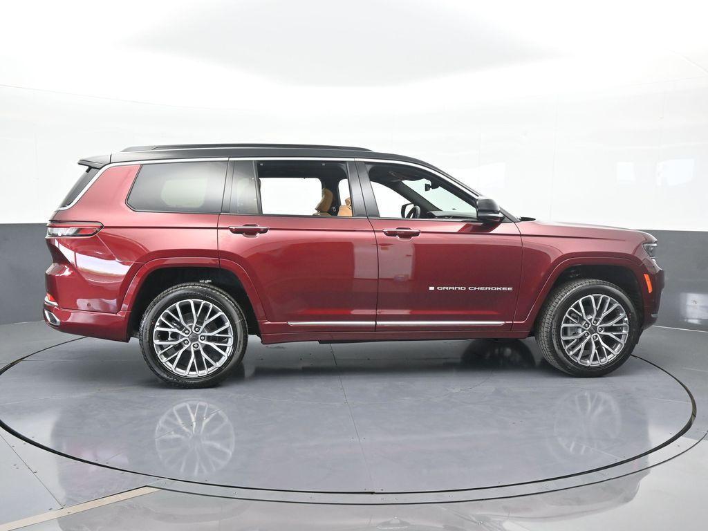 new 2025 Jeep Grand Cherokee L car