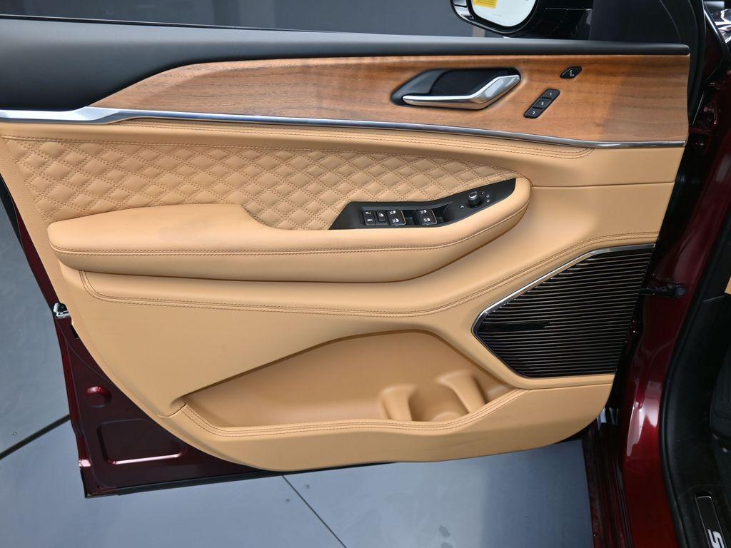 new 2025 Jeep Grand Cherokee L car
