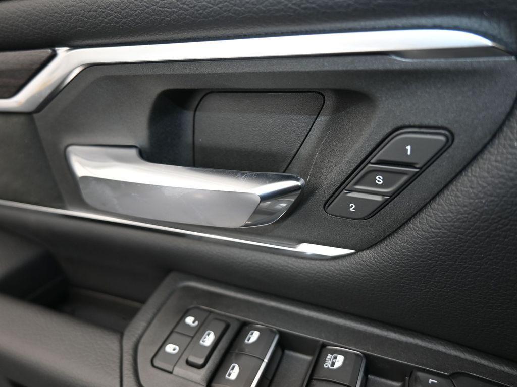 new 2025 Ram 1500 car