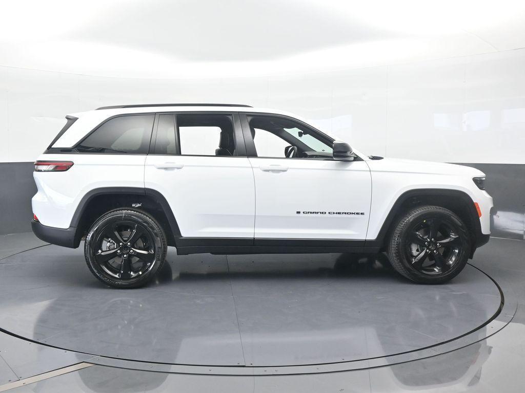 new 2025 Jeep Grand Cherokee car
