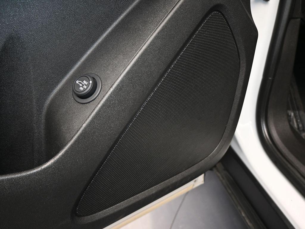 used 2022 Chevrolet Equinox car, priced at $22,991