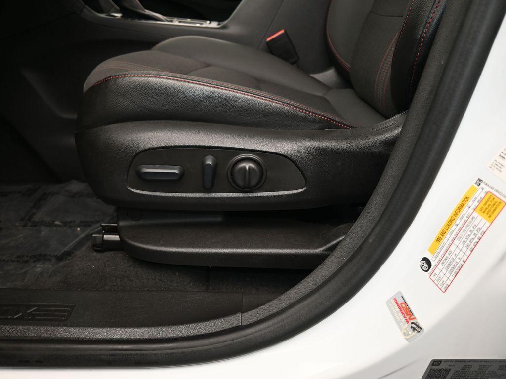 used 2022 Chevrolet Equinox car, priced at $22,991