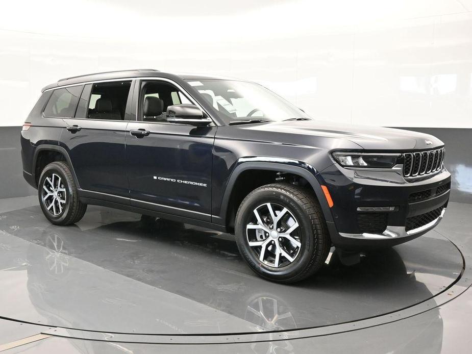 new 2024 Jeep Grand Cherokee L car, priced at $42,408